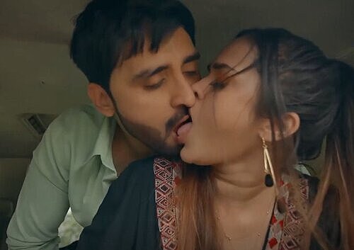 Prajakta Dusane Hot Kissing Sex Scenes in Chumbak Part 2