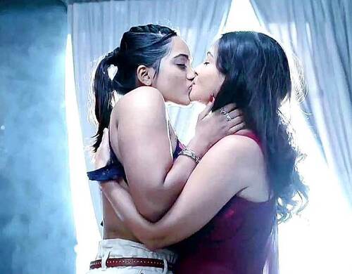 Amika Shail Hot Lesbo Kissing Sex Scene in Bekaaboo 3